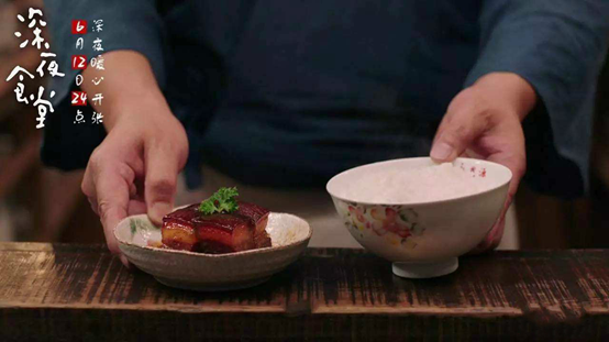 今日新招木桶饭厨师，探寻美食背后的故事与技艺